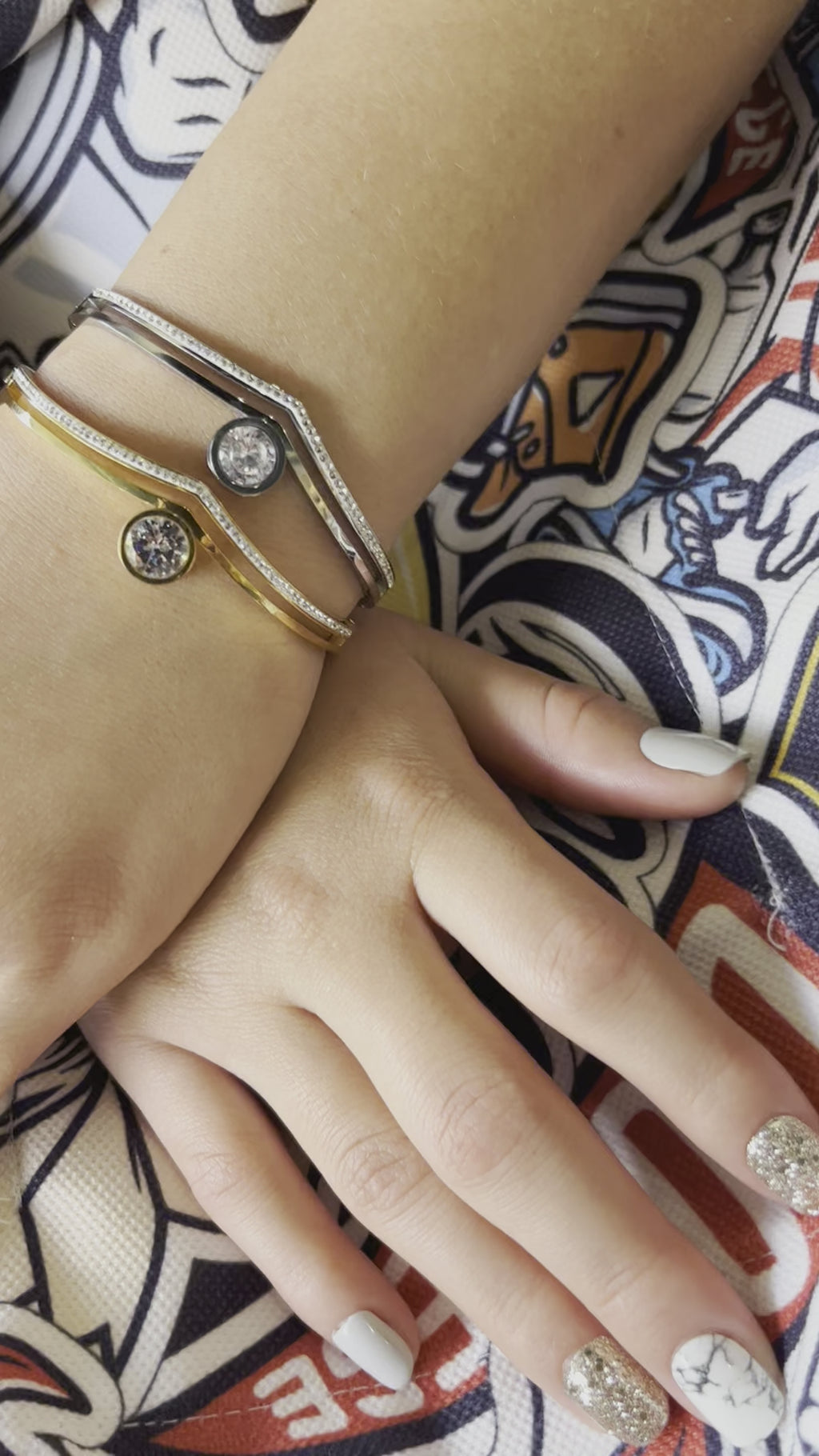 Stainless Steel Paved Zircon Bangle Bracelet - SCBR7N05