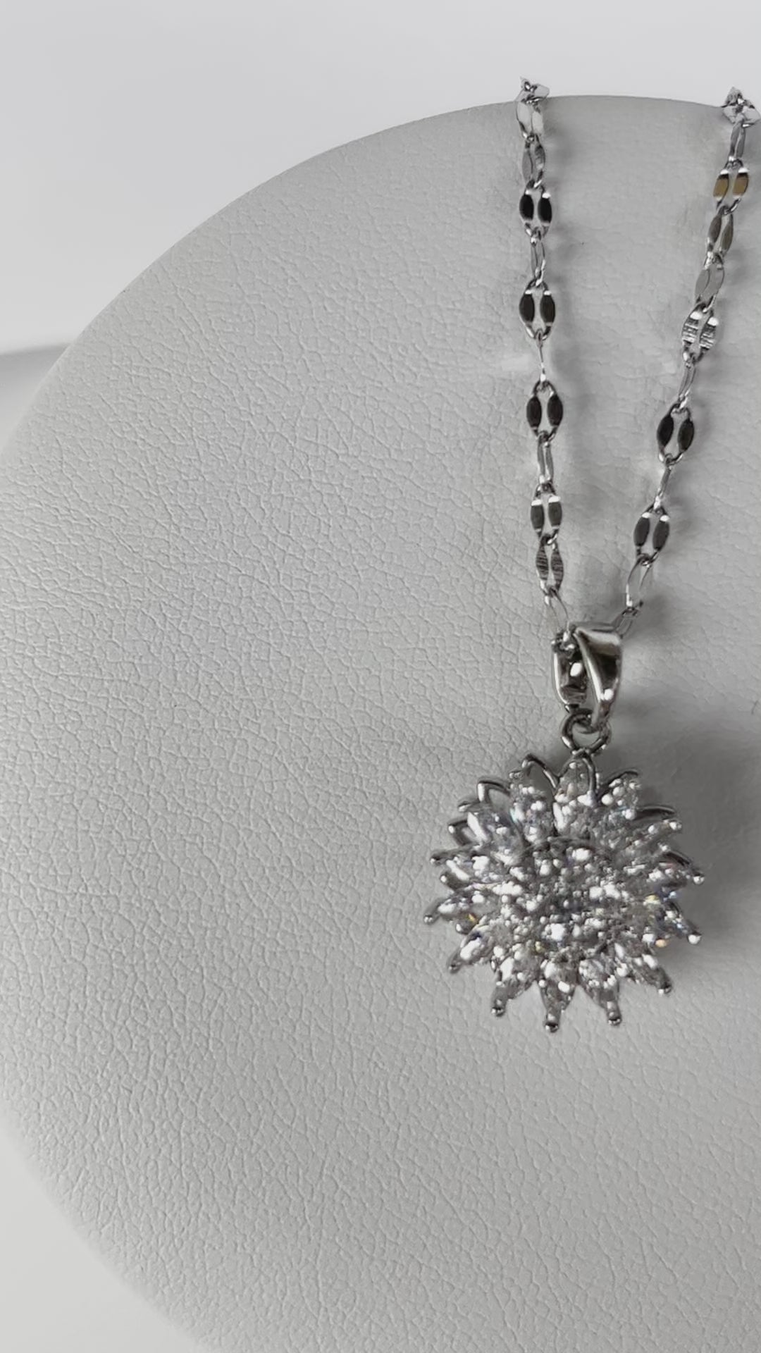 Stainless Steel Rotating Sunflower Necklace