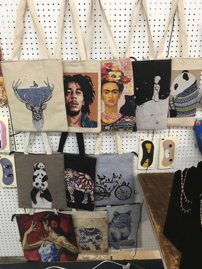 Image-Printed Tote Bags in Bulk